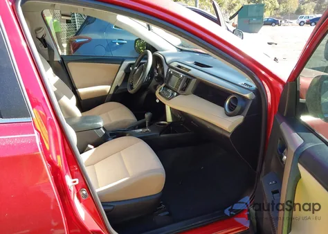 2015 Toyota Rav4 Xle z USA, uszkodzony, nr VIN 2T3WFREV9FW215916